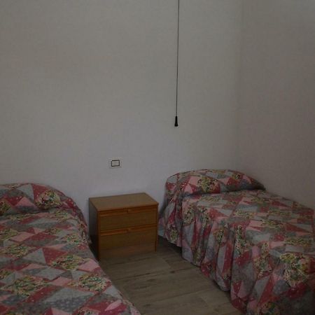 Appartamento Vacanza da Luisa San Giovanni Suèrgiu Esterno foto