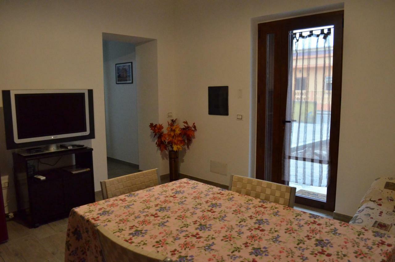 Appartamento Vacanza da Luisa San Giovanni Suèrgiu Esterno foto